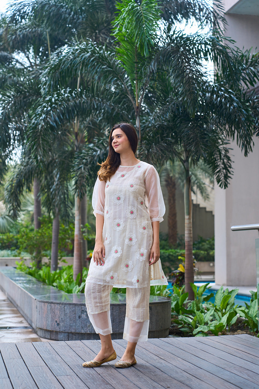 Organza floral blooms kurta & pants set.