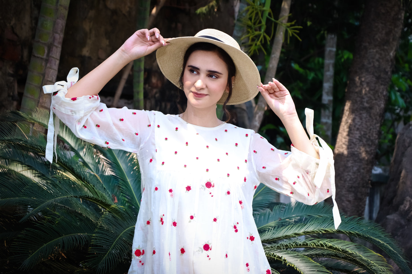 Off white chanderi digitally embroidered with red blooms kurta/dress.