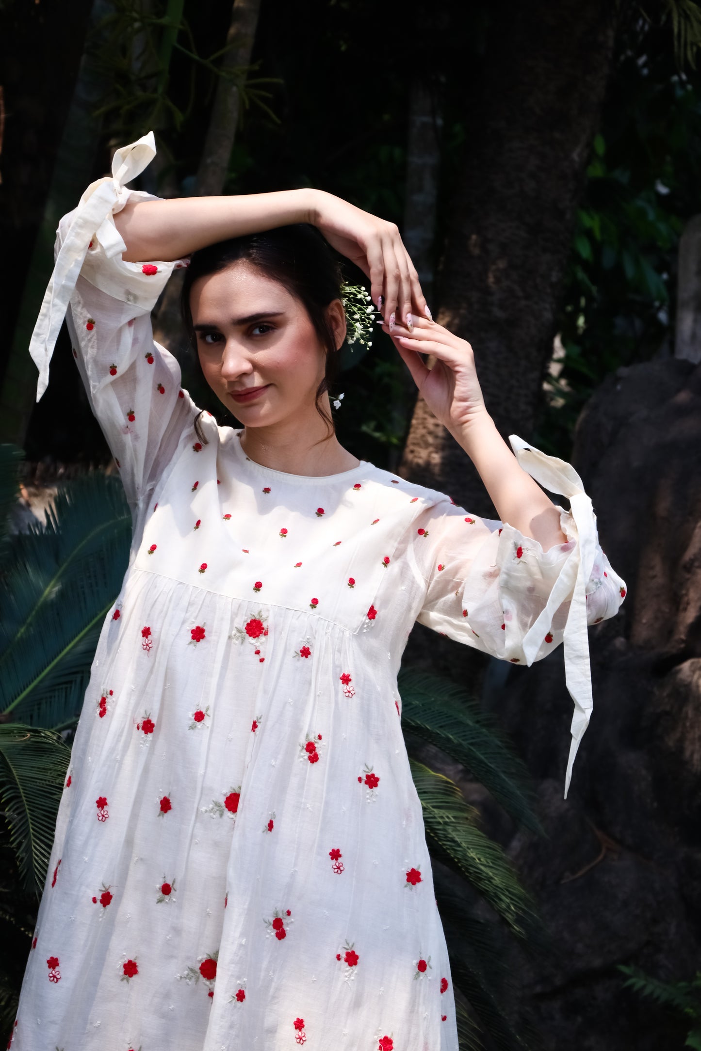 Off white chanderi digitally embroidered with red blooms kurta/dress.